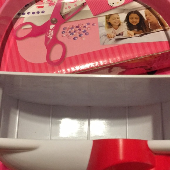 Hello kitty storage containers - Picture 3 of 5